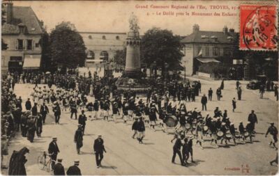 Old postcard TROYES Concours Regional de l'Est 1912 le defile (927986)