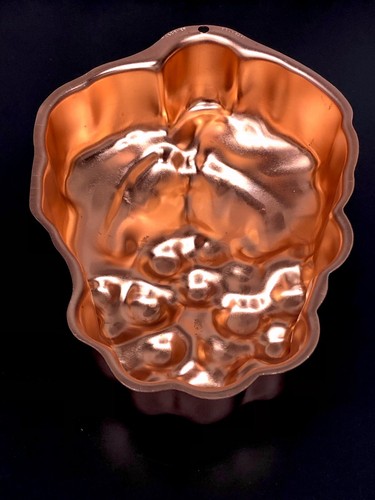 Vintage WEAR-EVER #2978 Grapes Copper-tone Aluminum Jello Gelatin Cake Mold - Picture 9 of 9
