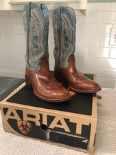 womens Ariat western round toe boots 16835 w/box