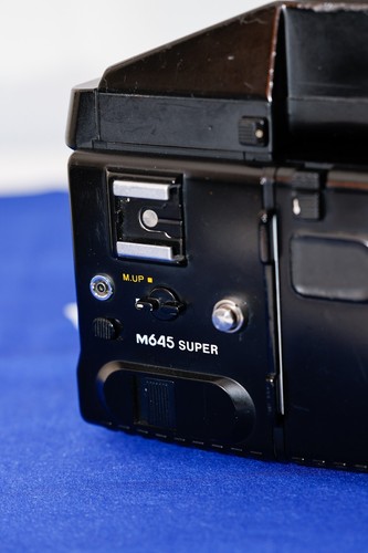 Mamiya 645 Super Medium Format Camera Kit w/ Prism and 120 Film Back #758 - Photo 6/7