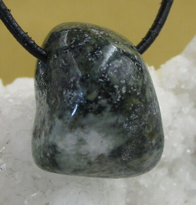 BLUESTONE of Stonhenge DOLERIT Trommelstein  gebohrt  EDELSTEIN ANHÄNGER   Nr.3
