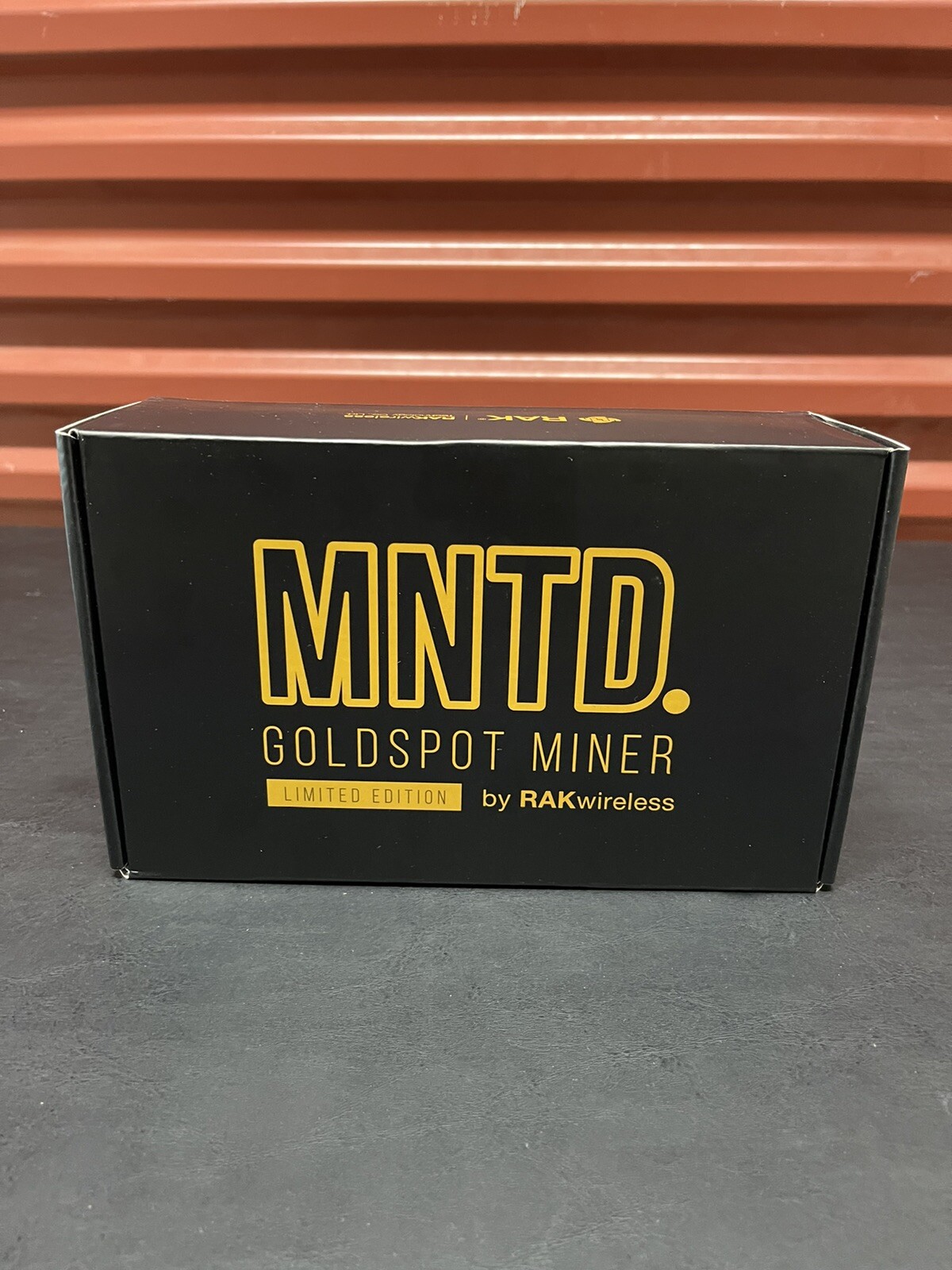 New MNTD. RAK Wireless Goldspot Helium Miner LE (US915) + SD Upgrade Kit