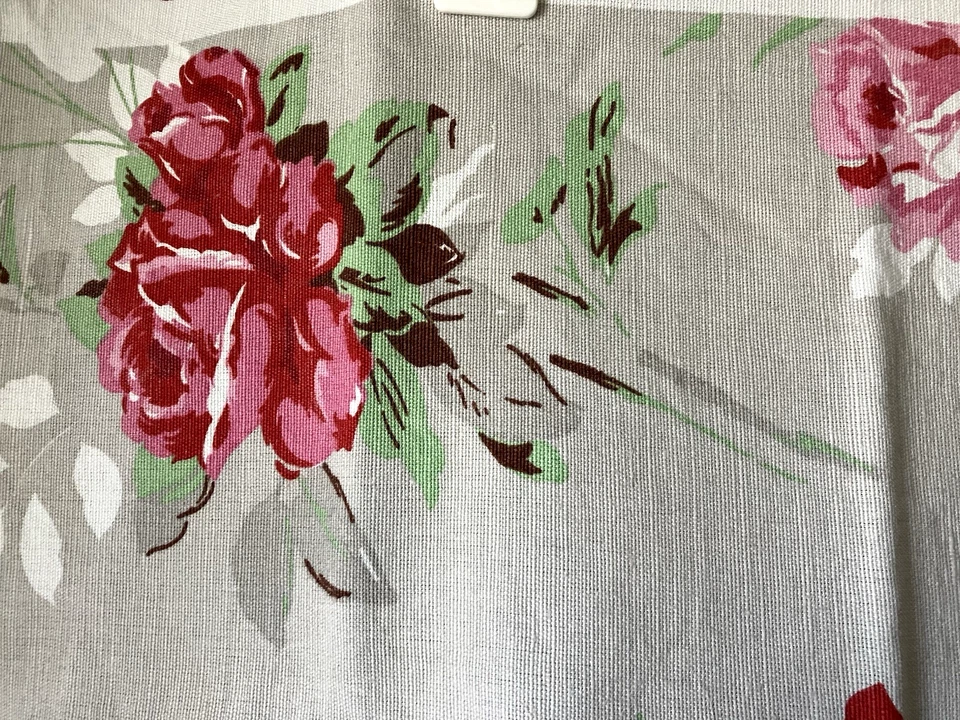 TELA Pato Algodón CATH KIDSTON Rosas Rojas Rosa, Fondo Gris Piedra 19 x 18.5" Foto 4 de 4