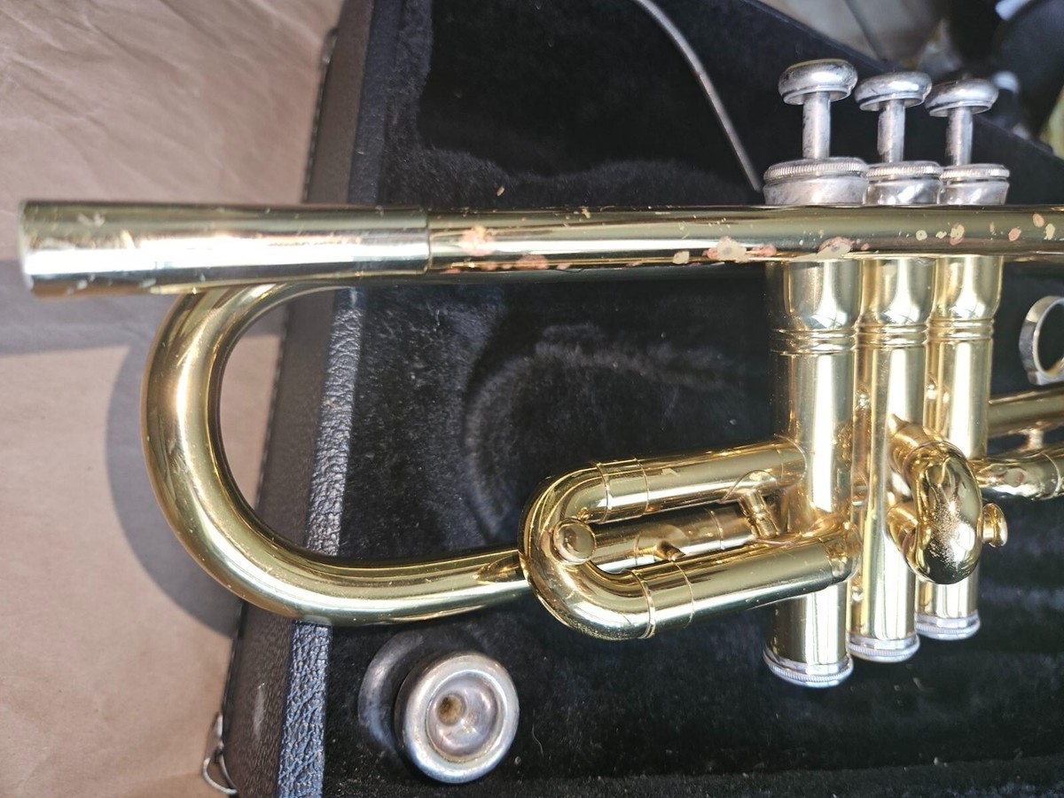 【KING 米国製】TEMPO 600 B♭トランペット　ゴールドラッカー仕上げ KING 米国製】TEMPO 600 B♭トランペット ゴールドラッカー