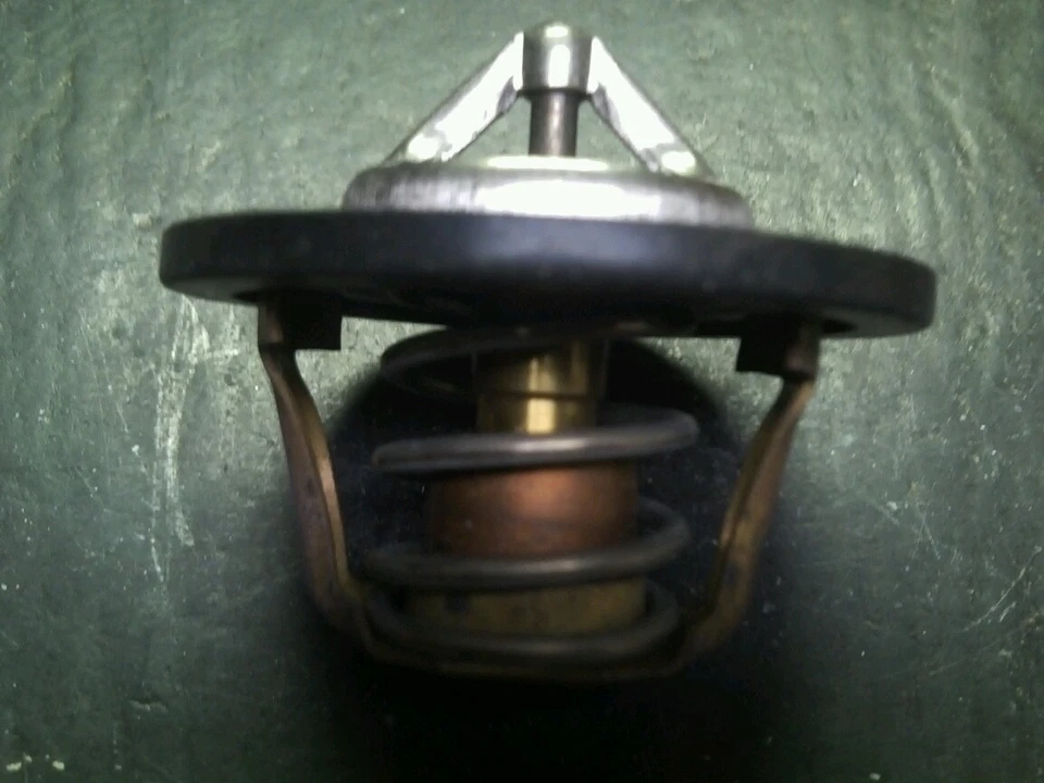 ROBERT SHAW  THERMOSTAT  374-195  ISUZU  GMC  CHEVROLET - Image 4 of 4