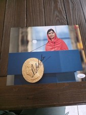 Malala Yousafzai Youngest Nobel Prize Laureate Signed 8x10 Photo JSA coa