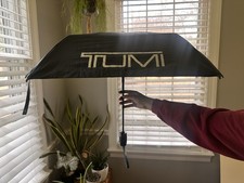 Rare Tumi Umbrella Pristine Condition Medium. Push Button CLOSE   