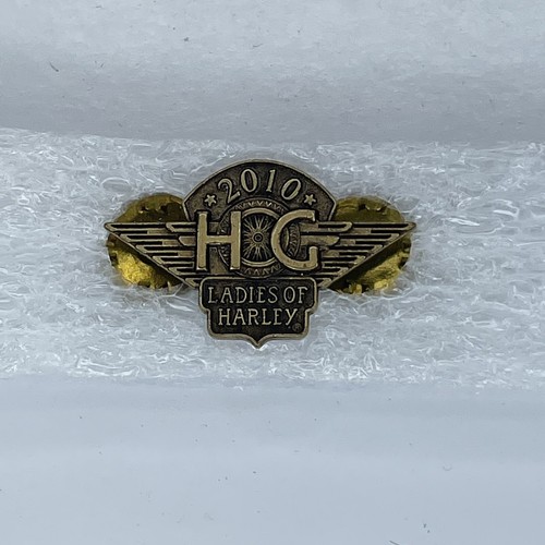 Ladies of Harley H.O.G. Harley-Davidson Owners Group 2010 Membership Pin New - Picture 2 of 4