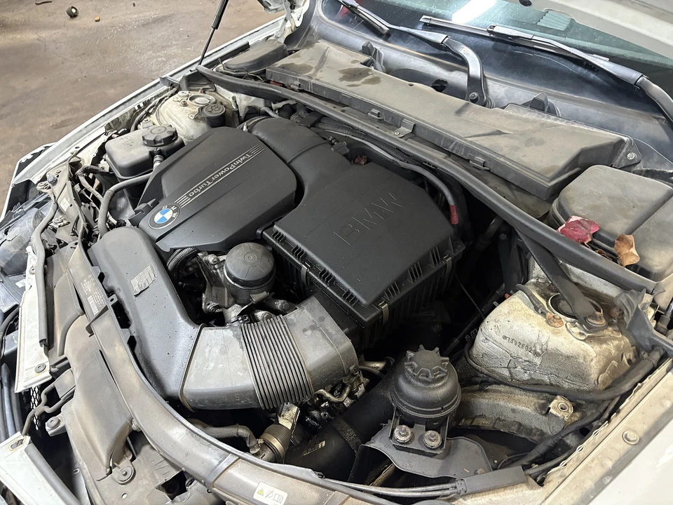 Conjunto de filtro de aire usado se adapta a: BMW 335I 2011 3,0 L gasolina turbo único conv gr Foto 4 de 4