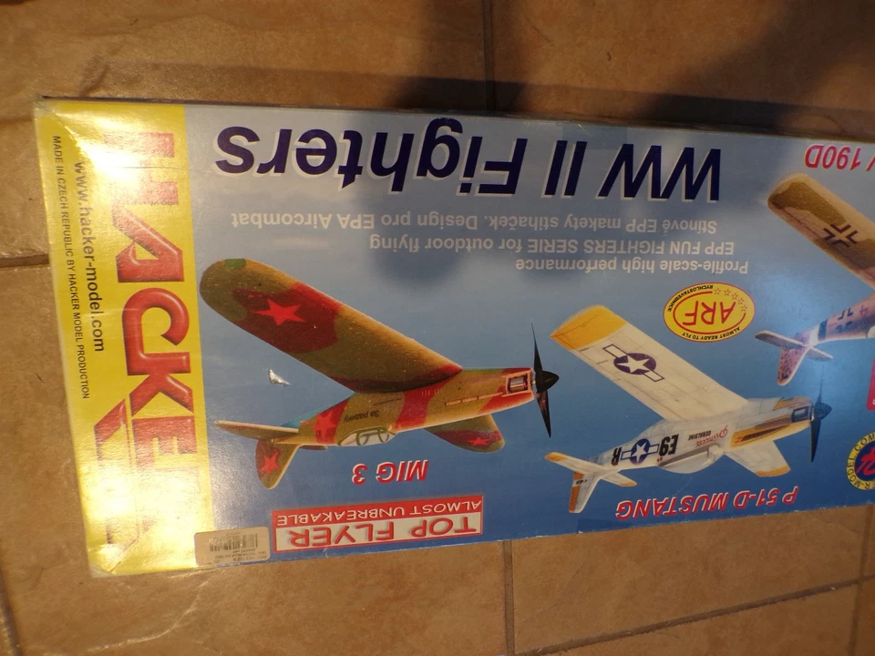 AVIÓN DE COMBATE HACKER FOCKE-WULF 190D ARF EPP BRONCEADO DEL DESIERTO ALTO RENDIMIENTO 840 MM Foto 2 de 4