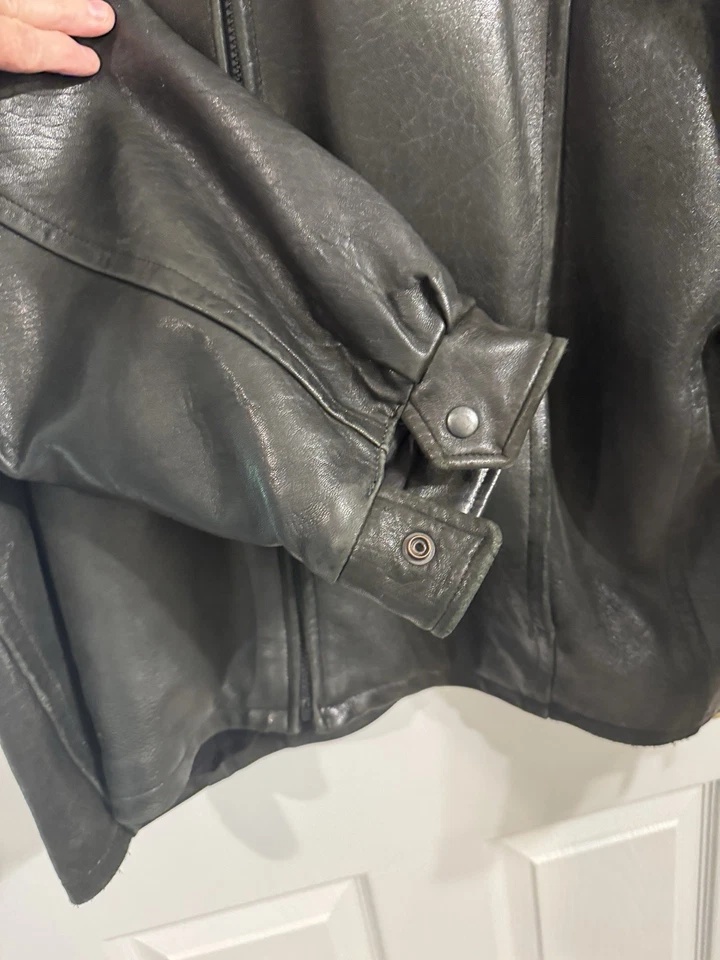 Abrigo de cuero negro chaqueta de peso pesado cremallera completa ropa exterior para hombre’s Foto 3 de 4