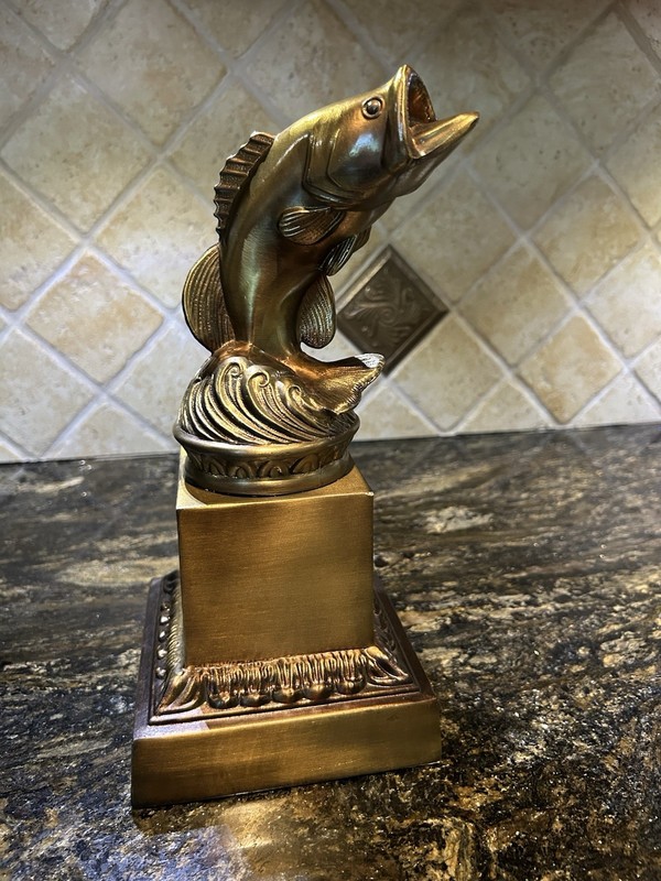 Vintage 1970s Metal Fishing Trophy Bronze Color Pot Metal 11.5” H x 5.5” Sq Base
