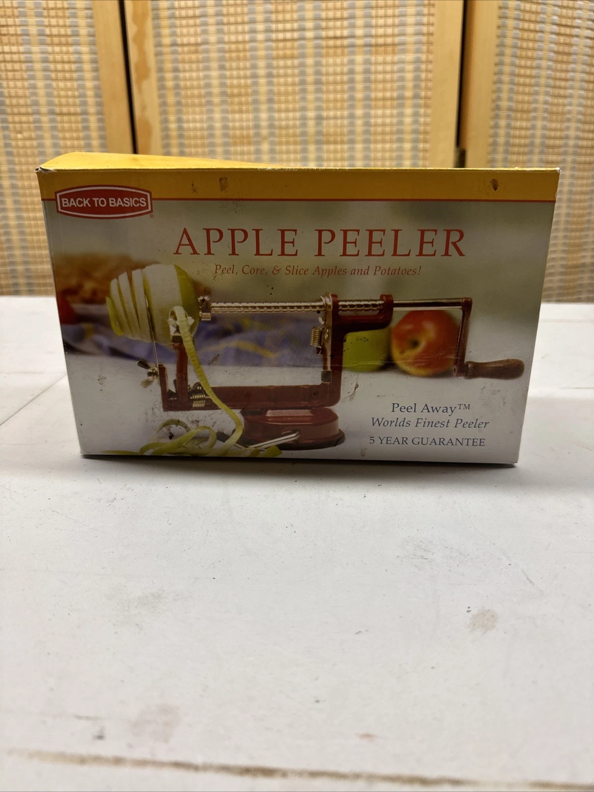 Apple Peeler - Cast Iron with Suction Base