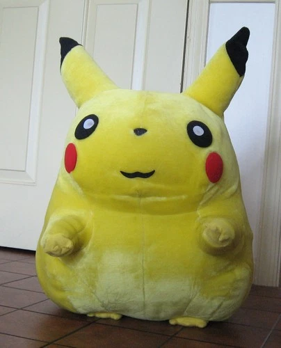 VTG 1999 TOMY Pokémon Pikachu 16" Jumbo Plush Hasbro Nintendo - Beautiful Shape!