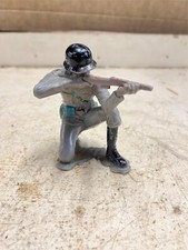 vtg 1963 Louis Marx grey plastic WW2 German kneeling toy soldier plastic figure