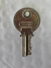 Vintage Excelsior #4360 Key-Luggage Steamer Trunk, Suitcase, Briefcase...NEW