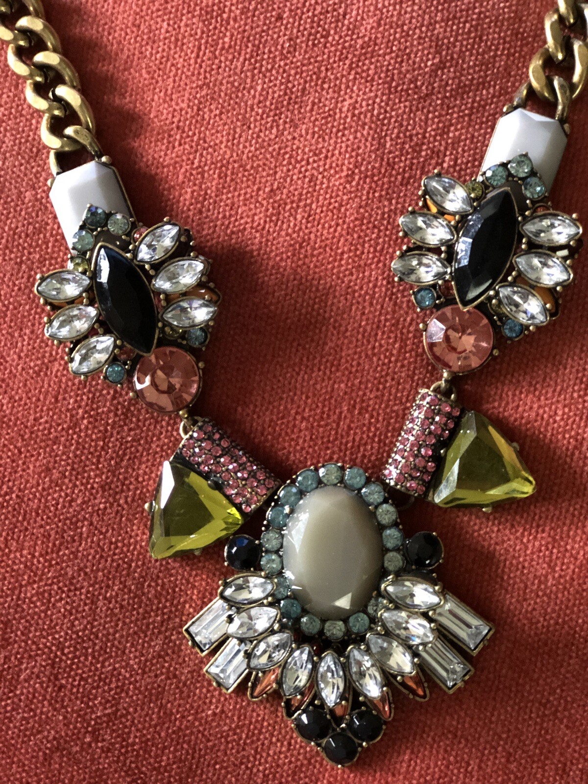 taramanda Rinestone statement necklece multi colo… - image 1