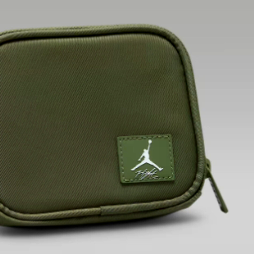 NWT NIKE Flight JORDAN ZIP WALLET Travel Gym Play LIGHT OLIVE