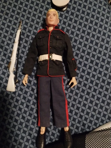 VINTAGE GI JOE DRESS MARINE TM PATENT PENDING BLONDE HAIR BROWN EYES NICE FACE