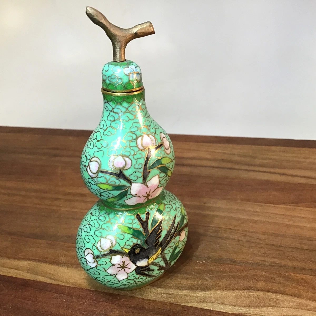 中国古美術・旧藏純銅製景泰藍四大美女の鼻煙壺・純手描き・七宝烧 ・純銅製・置物 中国古美術・旧藏純銅製景泰藍四大美女の鼻煙壺・純手描き・七宝烧