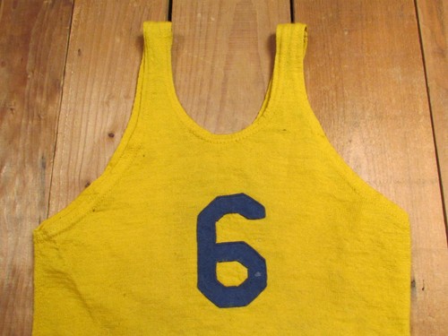 Vintage 1930s Mens Basketball Uniform Gold Knit Jersey Shirt 'Y' w/Padded Shorts - Picture 9 of 12