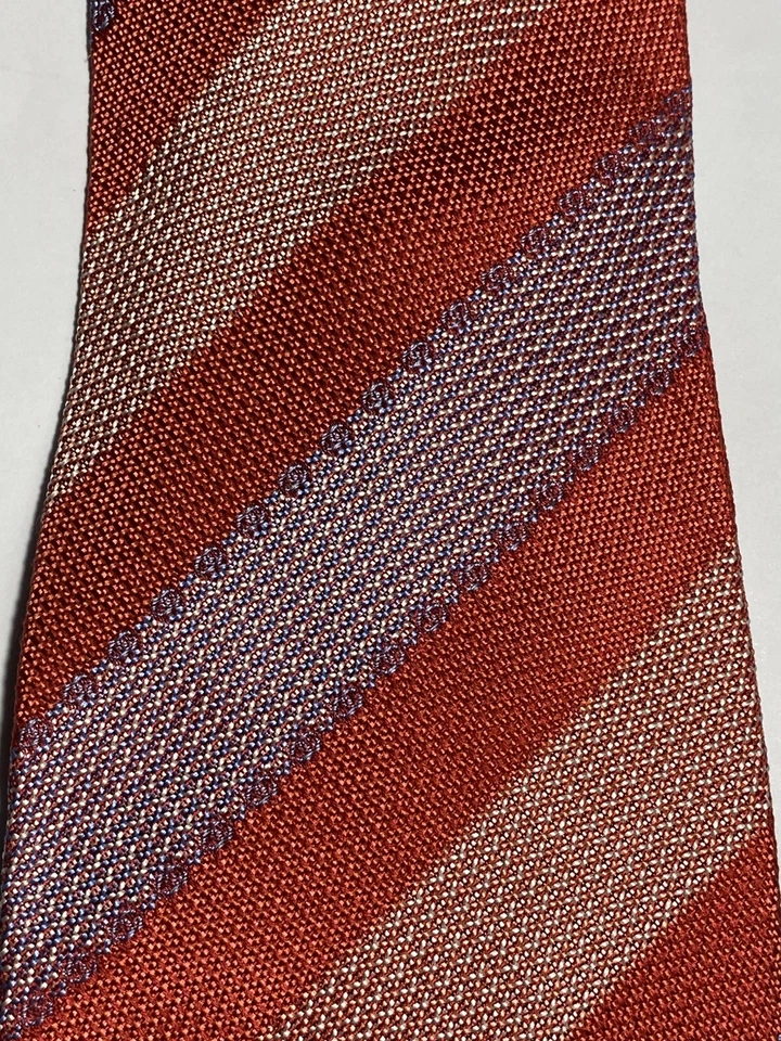 Corbata Chanel Hombre Seda 60 Pulgadas Rayas Moradas Salmón Oscuro y Claro Hecha en Italia Foto 2 de 4