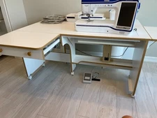 DREAM MACHINE by Brother, Innov-is Model XV8500D, Embroidery/Quilting, ExclCond