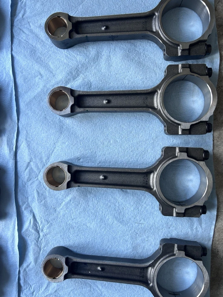 Juego de 8 piezas de varilla de conexión con buje para Chevy GM 5,3 L 6,0 L 6,2 L V8 LS2 LS3 Gen IV Foto 2 de 4