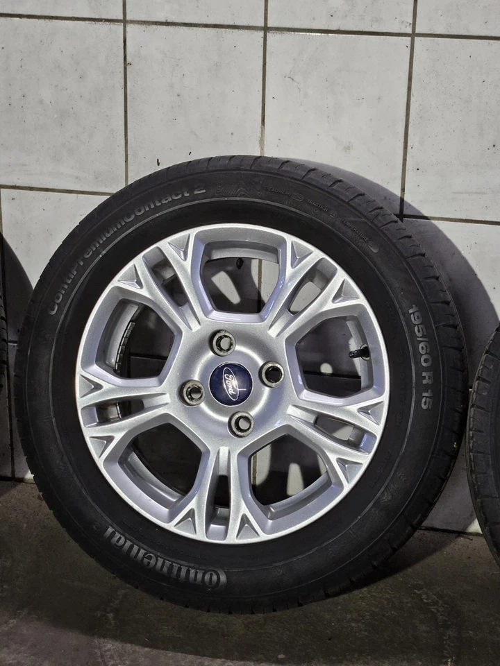 Ford B-Max Alufelgen + Sommerreifen 6x15 ET37,5 AY11-AC, 185/60R15 88H - Bild 4 von 4