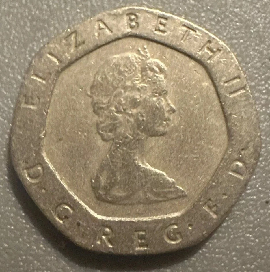**RARE** 1982 20p COIN GENUINE *collectable* - Image 2 of 2