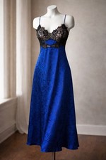 Vintage Victoria  s Secret Gold Label 100 Silk Lace Slip NWT Y2K Long Nightgown