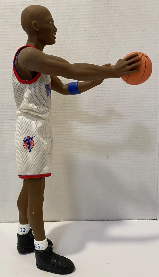 "Figura de 18"" Michael Jordan Space Jam Tune Squad 1996" Foto 3 de 4