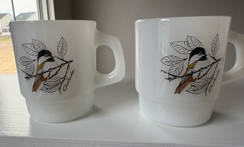 Vintage 60s Set of 2 Anchor Hocking Glass Fire King Blue Jay & Chickadee Mug Cup