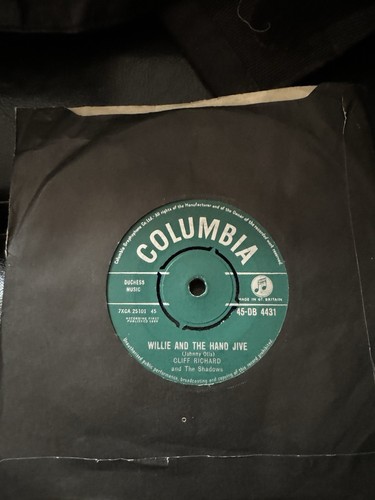 Cliff Richard & The Shadows Vintage LPs 1960s - Picture 4 of 9