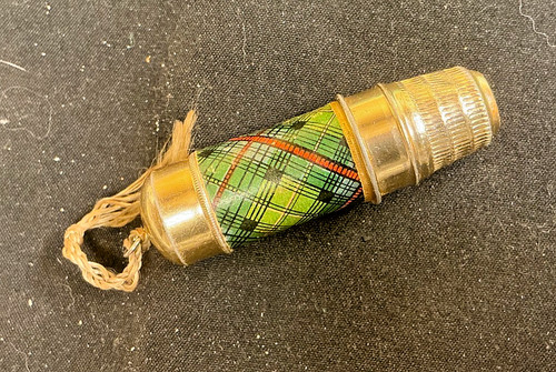 Vintage Plaid Tartan Travel Sewing Kit Etui Brass Thimble Cap Spool Thread 55mm