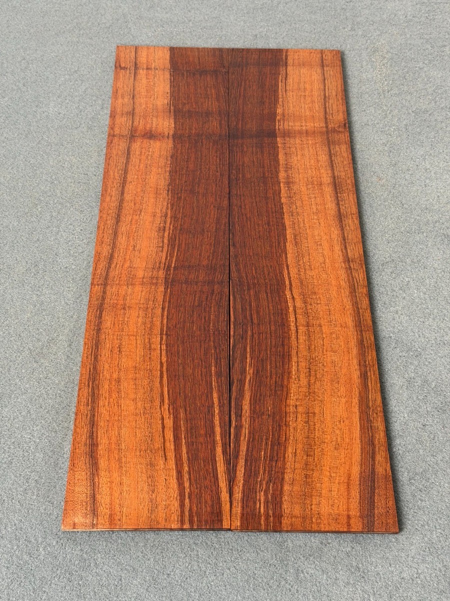 EXHIBITION GRADE Hawaiian Curly Koa Stratocaster Guitar top / set