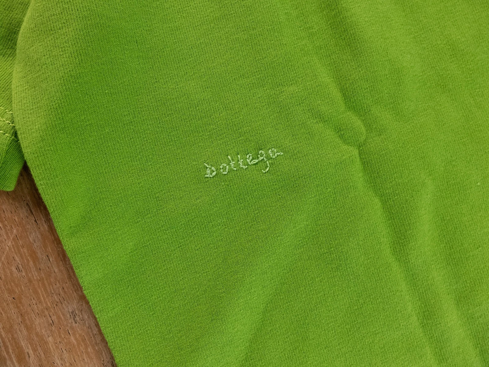 T shirt BOTTEGA VENETA Sunrise cotone verde tinta unita taglia media autentica nuova con etichetta