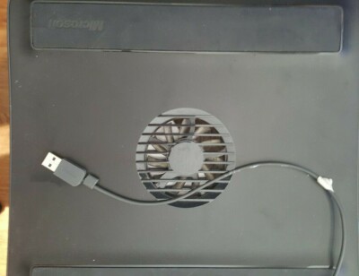 Laptop Kühler - Microsoft Notebook Cooling Base in schwarz / Modell 1388 / USB