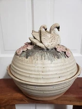 Sandra Mckenzie Schmitt Pottery Stoneware Casserole Centerpiece Dish 1993 