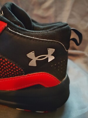 Size 5 - Under Armour Lockdown 6 Red Black