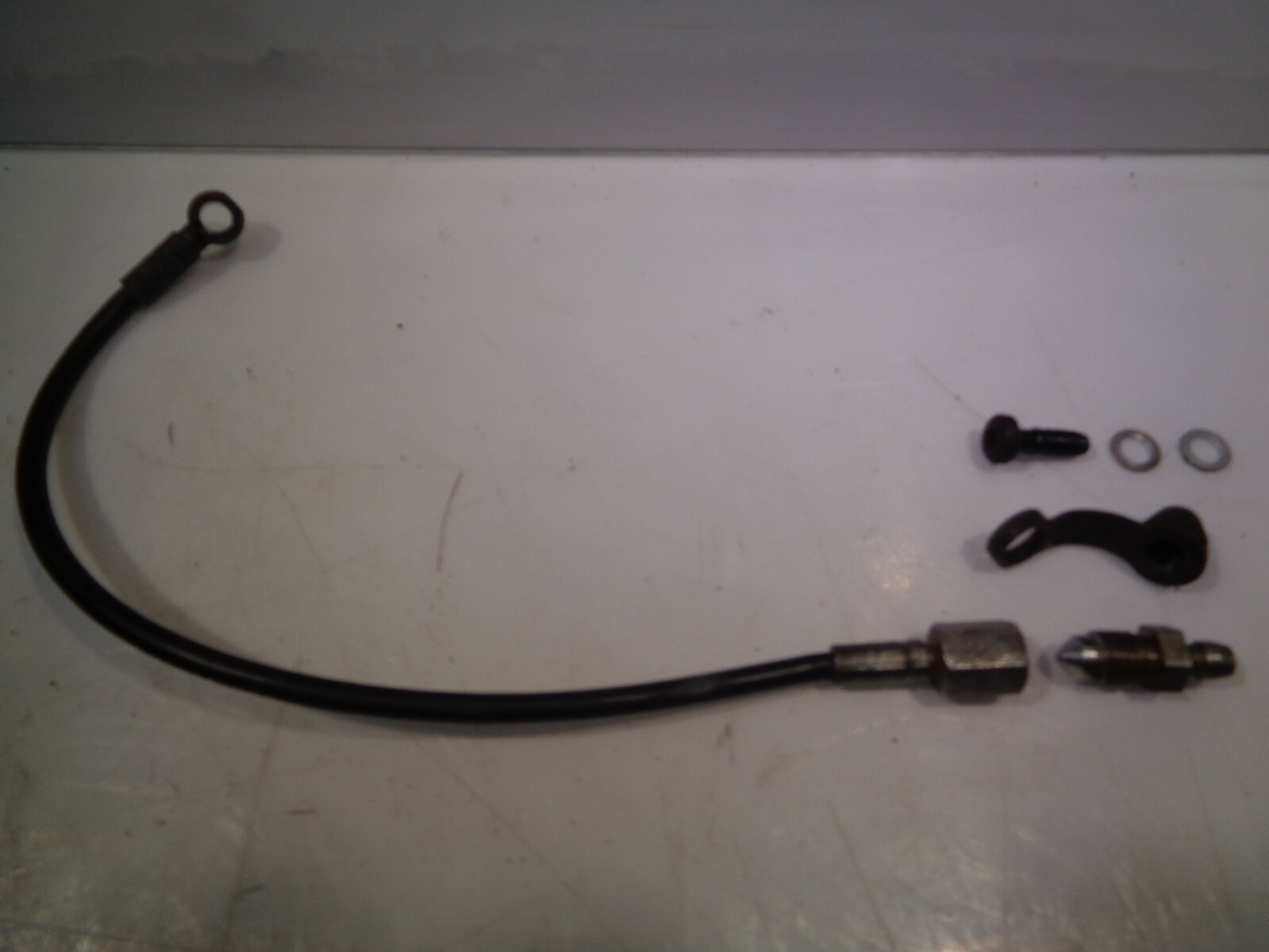 R1100S Clutch slave cylinder bleed pipe c/w banjo bolt BMW PtNr