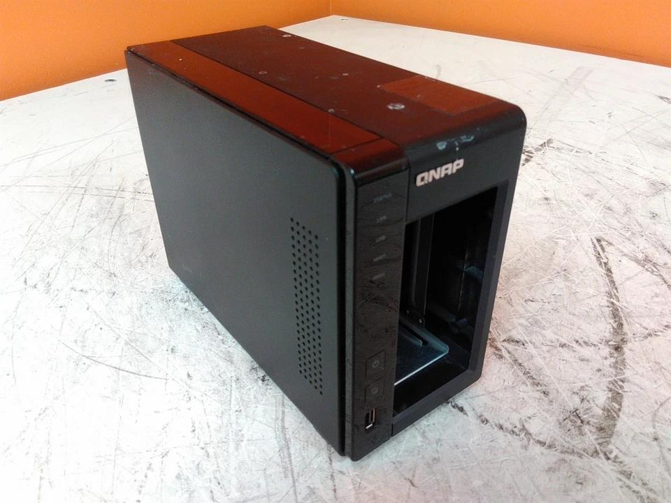 Defective QNAP TS-219P II 2-Bay NAS NO PSU NO Caddies AS-IS - Image 4 of 4