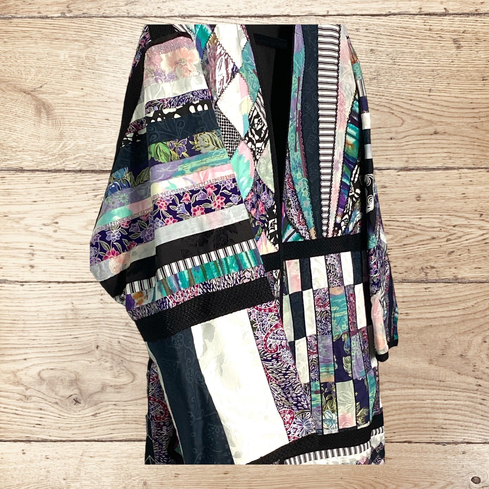 Quilt Jacket Patchwork XL Hand Sewn Multicolor Bo… - image 7