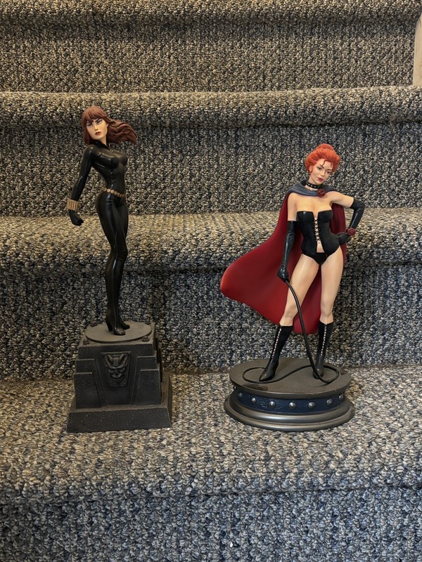 Bowen Black Queen 963/1500 & Black Widow 660/400 Statues Lot