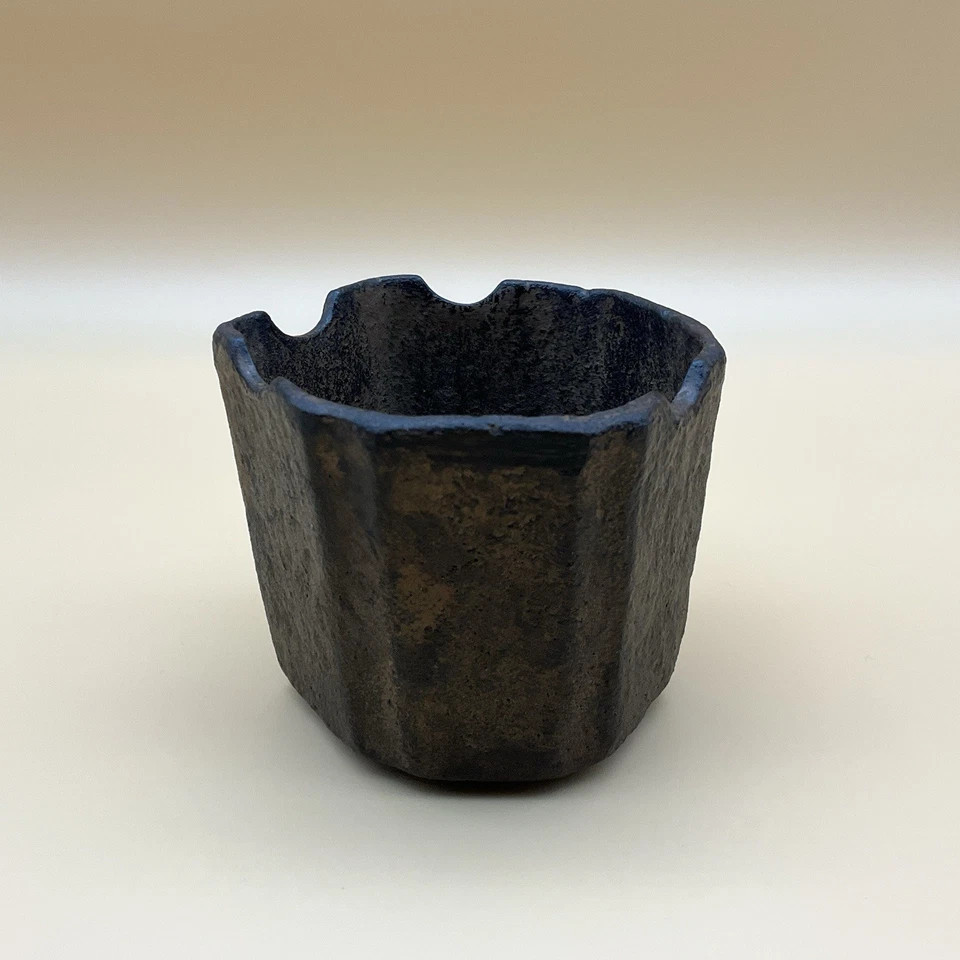 Copo de metal chinês antigo do século XVI da dinastia Ming - Imagem 4 de 4