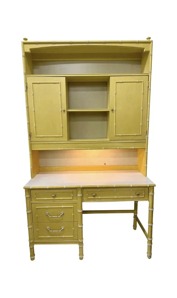 Escritorio y librería iluminados Mid Century icónicos Thomasville Allegro amarillo imitación bambú Foto 2 de 4