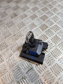 MERCEDES C CLASS W205 1.6 CDI IGNITION LOCK WITH KEY A2059007121 2016