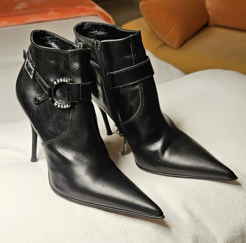 Женские кожаные сапоги Cesare Paciotti на каблуках размер США 7 - Изображение 2 из 4