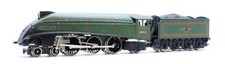 WRENN 'OO' GAUGE BR GREEN 4-6-2 CLASS A4 60022 'MALLARD' LOCOMOTIVE