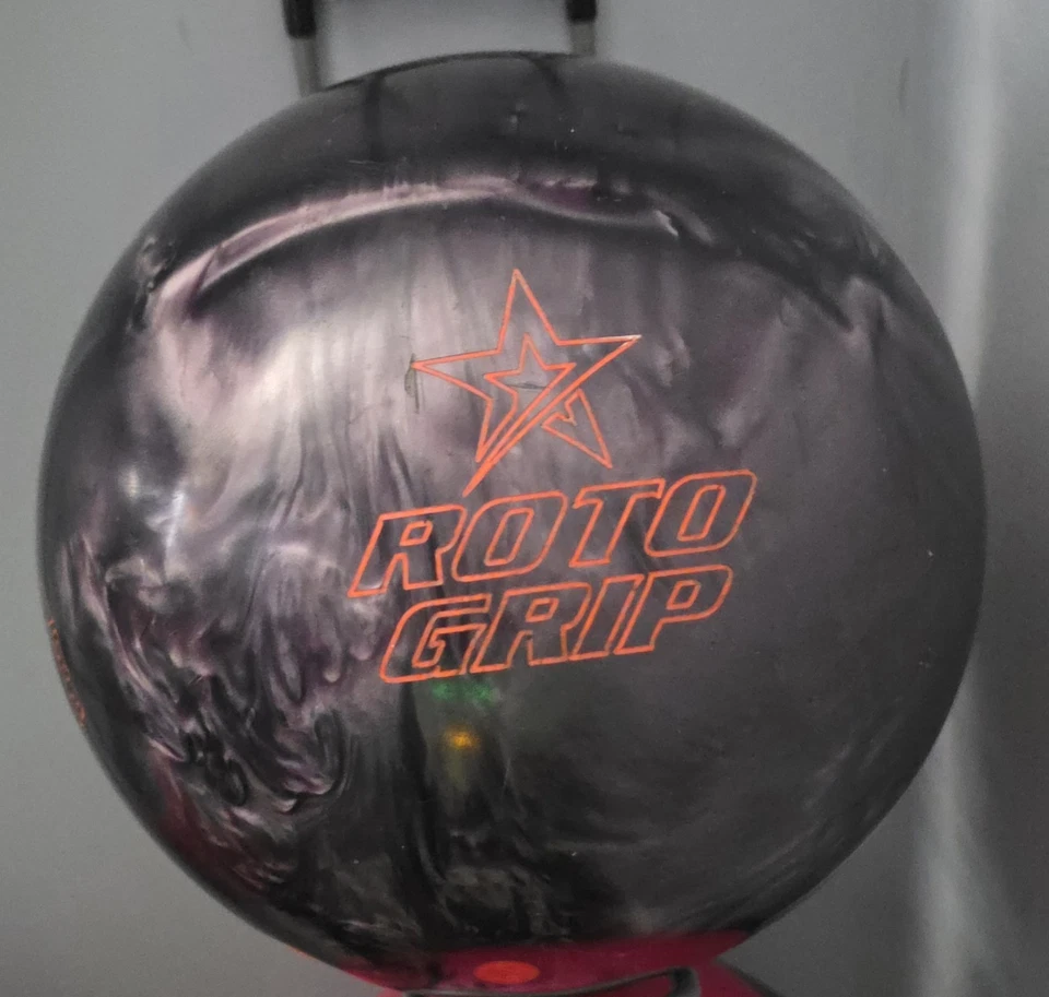 Bola de boliche Roto Grip Rubicon UC3 de 12 lb (taladro individual, pulgar + dedos) Foto 4 de 4